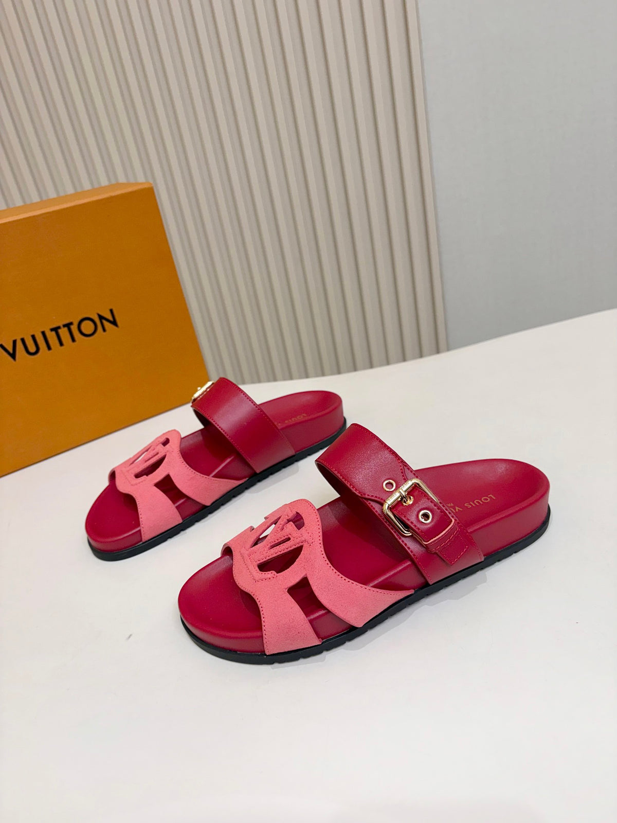 Mules LV