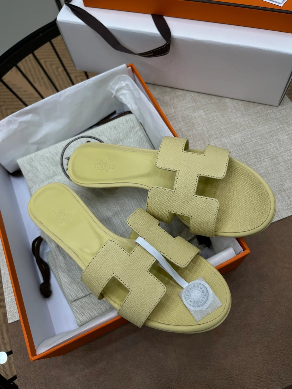 Mules Oasis