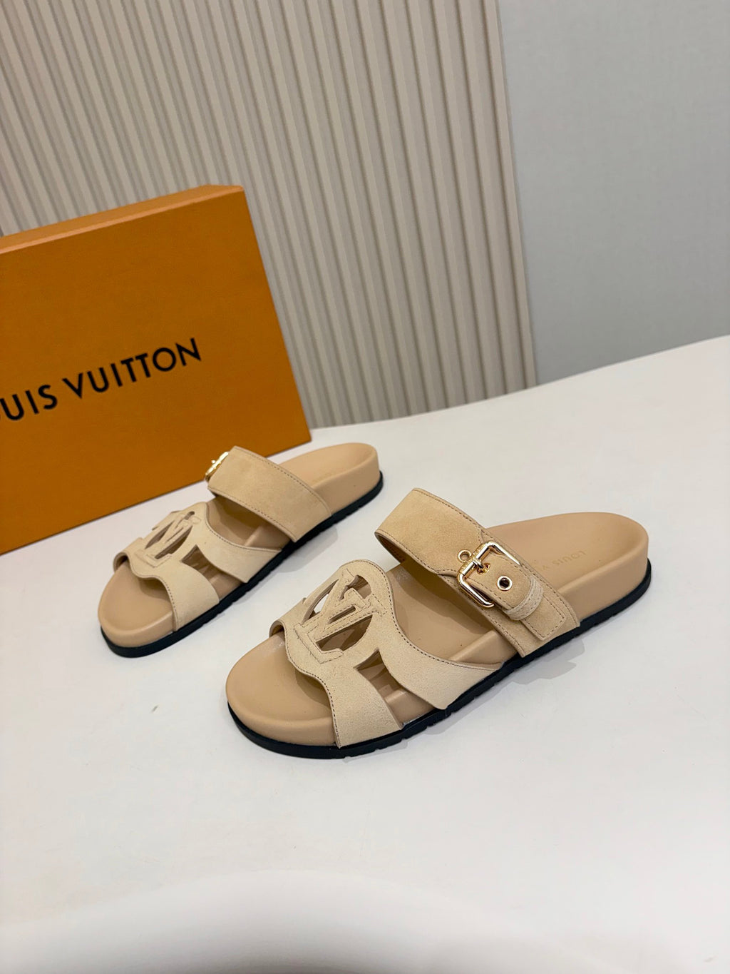 Mules LV
