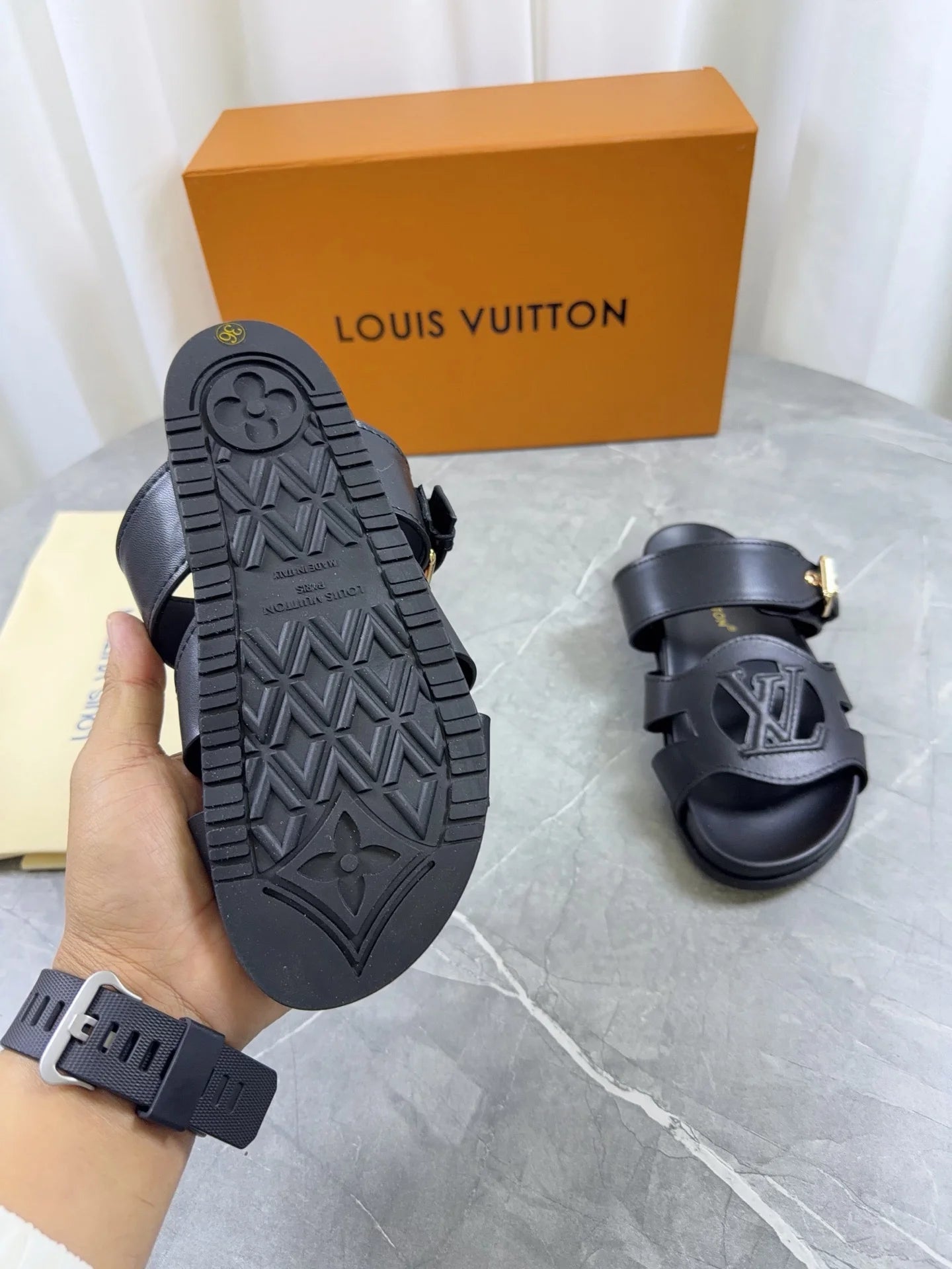 Mules LV