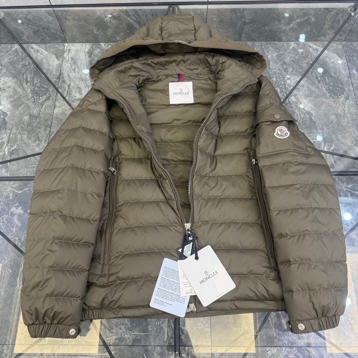 Veste MONC