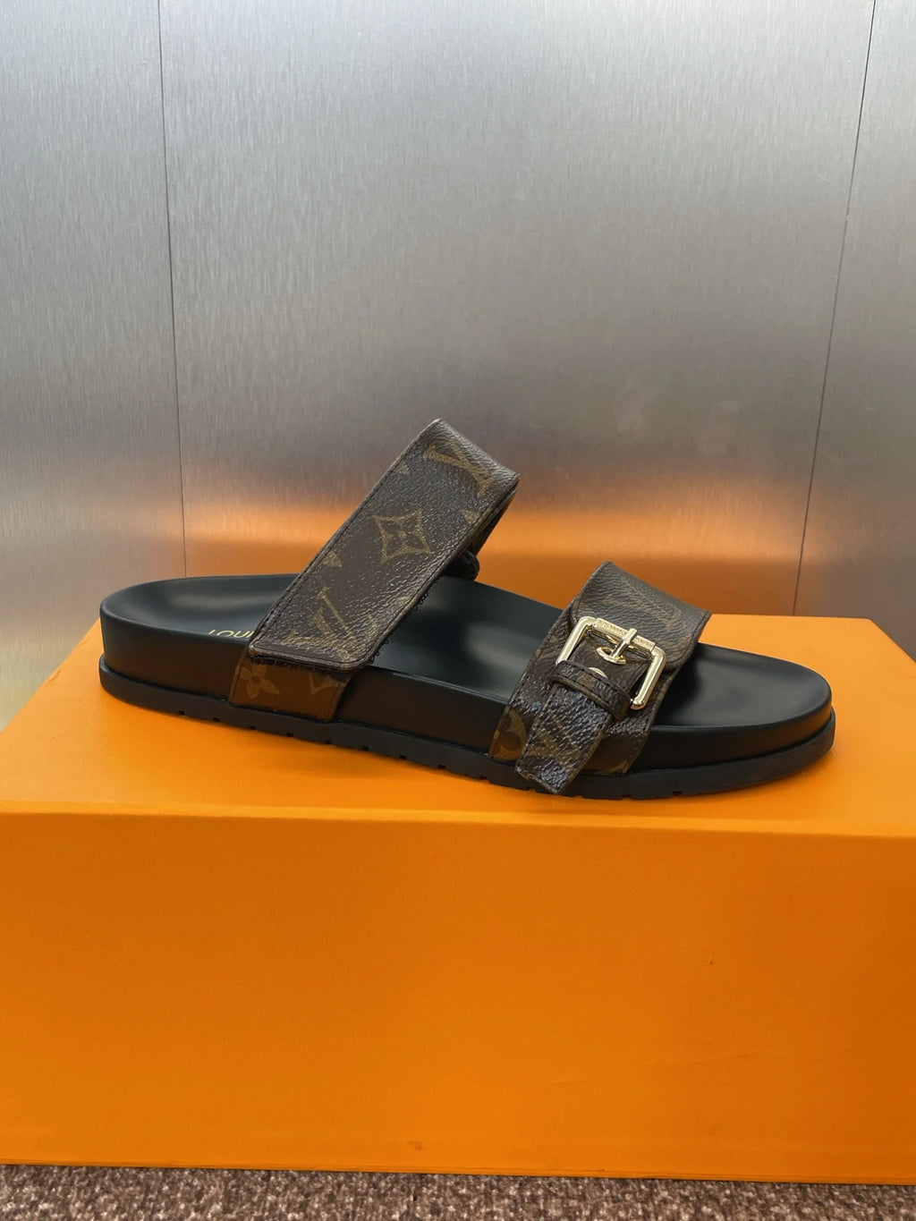 Mules LV