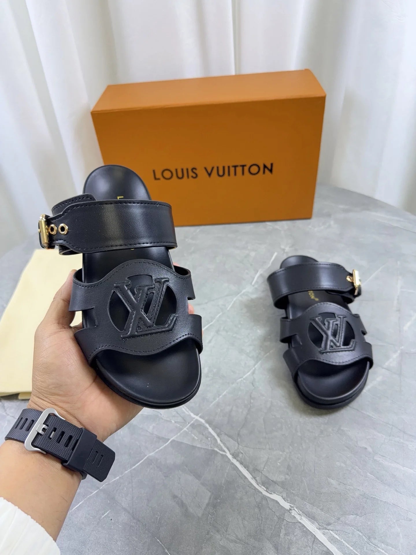 Mules LV