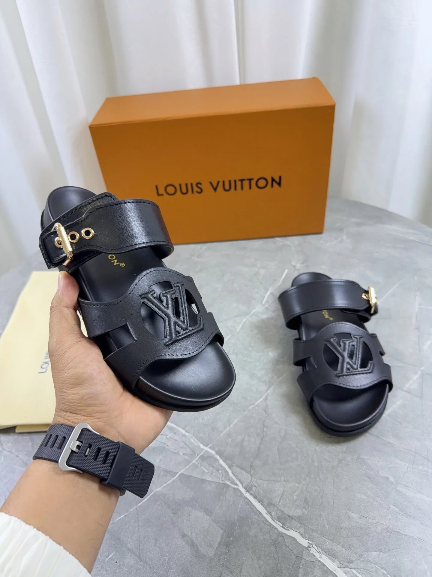 Mules LV