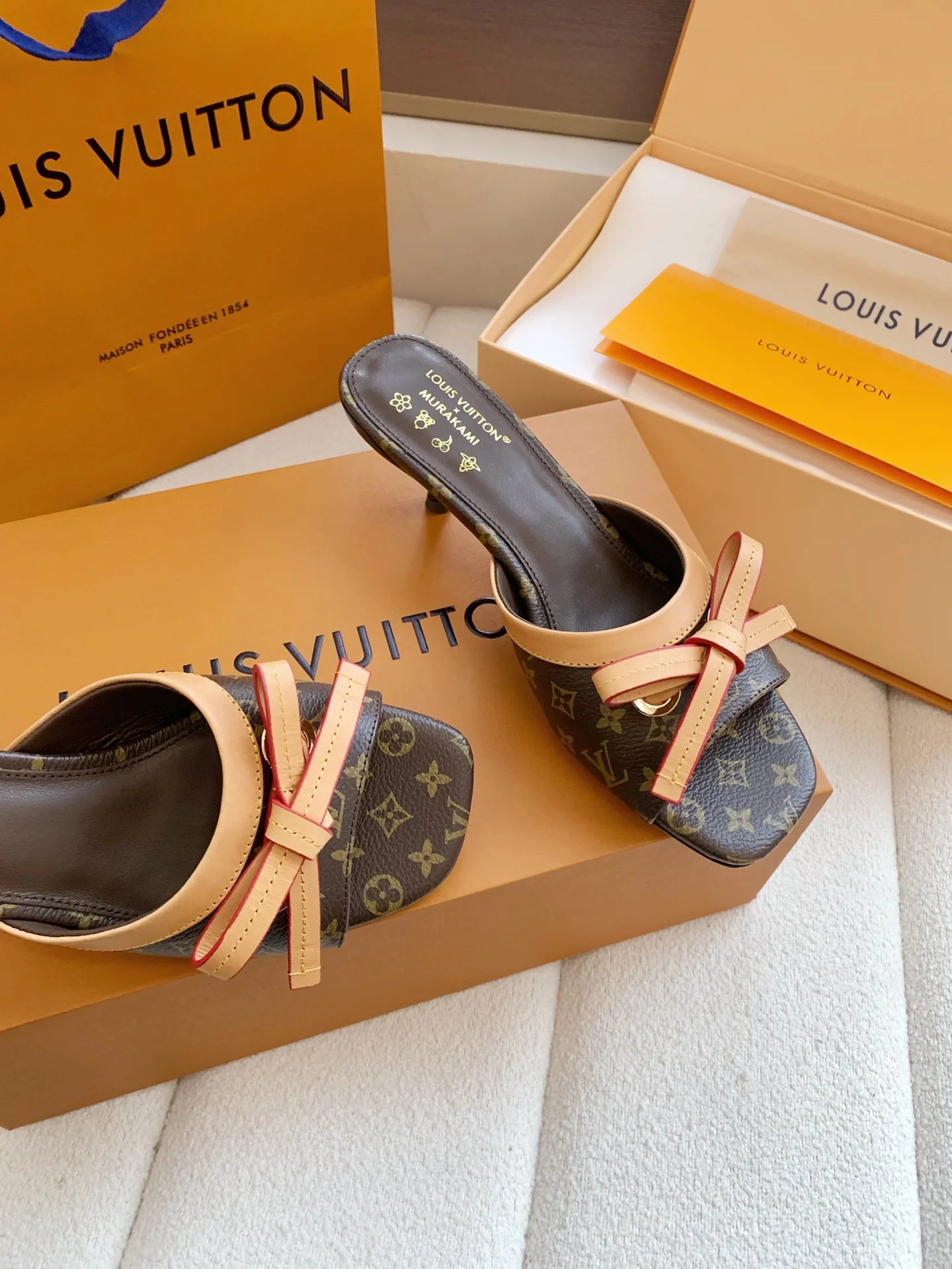 Mules talon LV