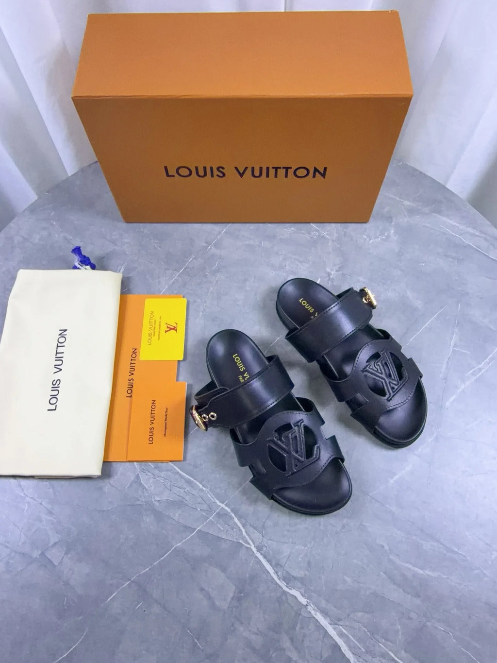 Mules LV