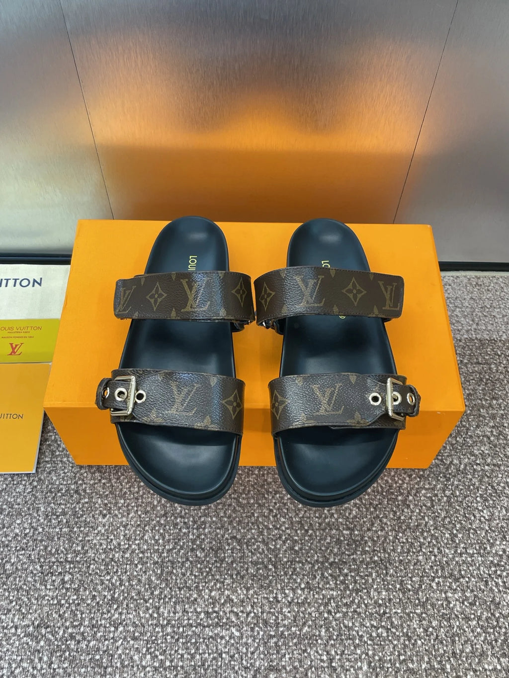 Mules LV