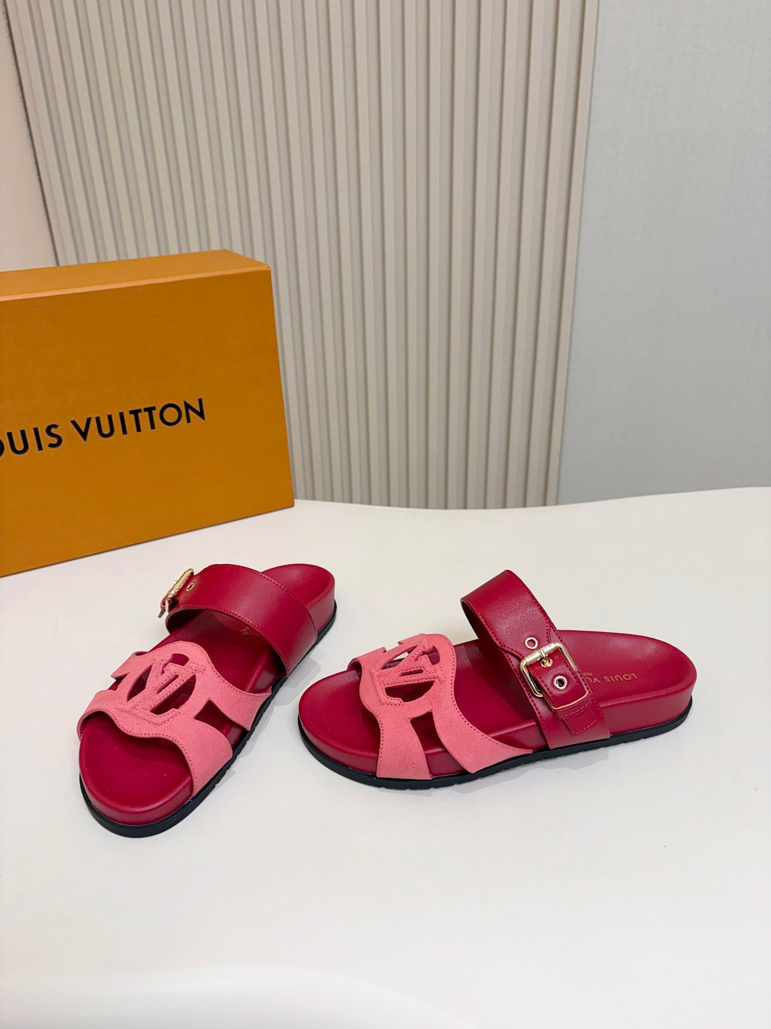 Mules LV