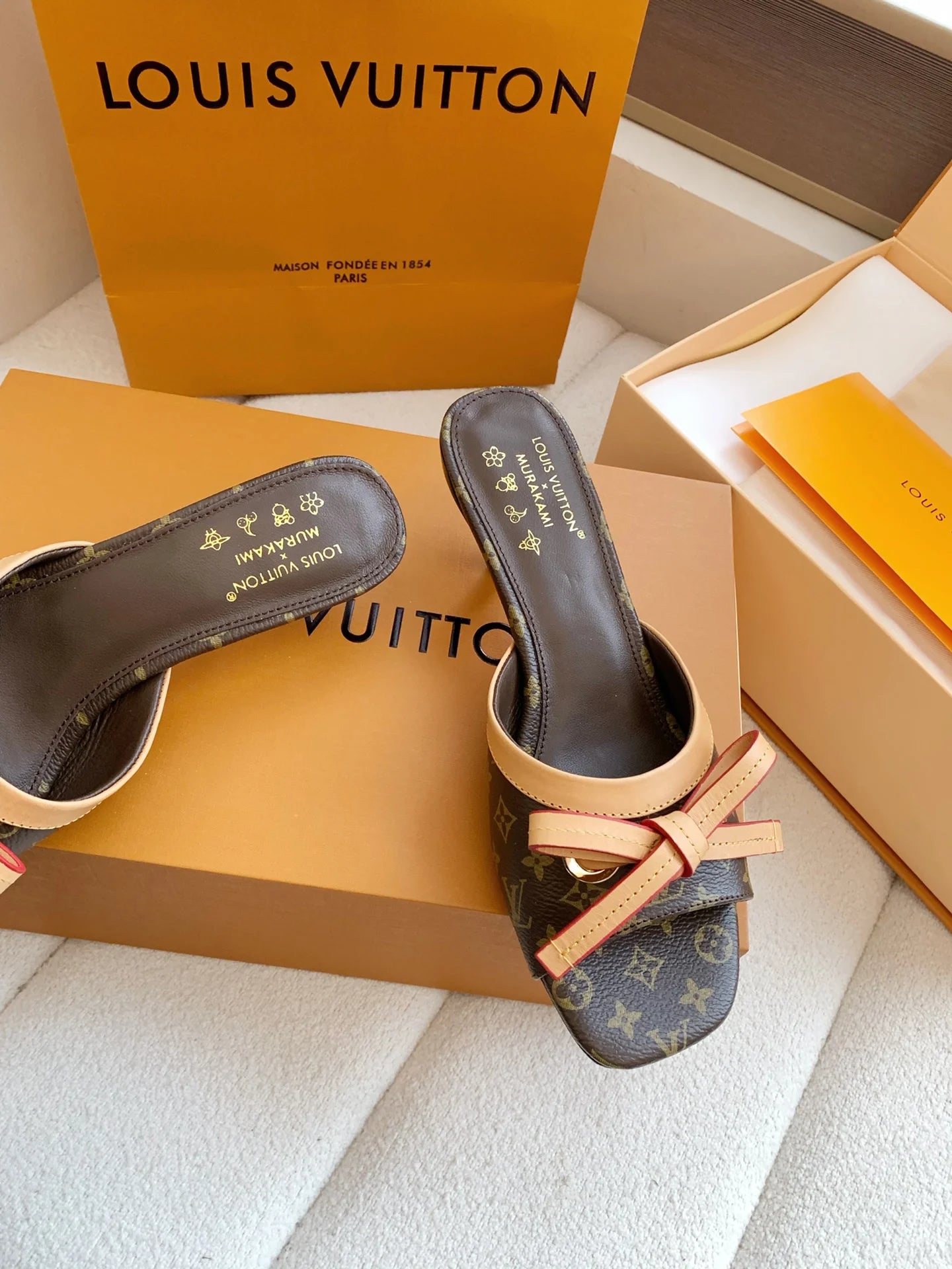Mules talon LV